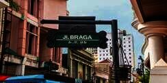 Jelajahi Sisi Instagramable Jalan Braga Bandung