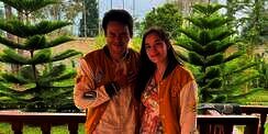 Sosok Rob Clinton, Tunangan Chelsea Islan yang Disebut Pindah Keyakinan