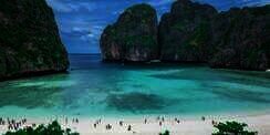 Cocok untuk Healing, Wisata di Pantai Maya Bay