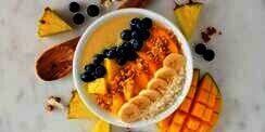 Resep Mango Smoothies Bowl Kaya Serat dan Mengenyangkan