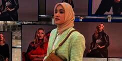 Inspirasi Gaya Busana Hijab Cut Syifa, Selalu Stylish Apapun Momennya 