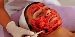 DIY Masker Cendana Merah untuk Buat Kulit Wajah Lebih Flawless