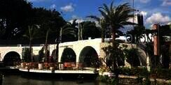 Nggak Perlu ke Yunani, Resto di Senayan Park Ini Punya Vibe ala Santorini