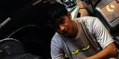 Reiner Manopo Akhirnya Blak-blakan Soal Foto Jadi jadi Tukang Jok Motor karena Bangkrut