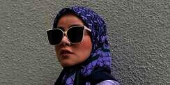 Inspirasi Edgy Look Olla Ramlan Lewat Paduan Blazer dan Chelsea Boots Puluhan Juta