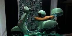Satukan Life Style dan Budaya, Piaggio Keluarkan Vespa Batik