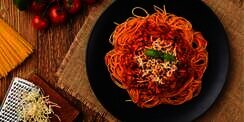 Tidak Hanya Spaghetti dan Makaroni, Kenali 11 Jenis Pasta yang Umum Disajikan