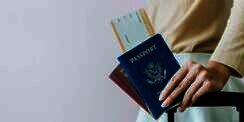 10 Paspor Terkuat di Dunia 2023, Posisi Teratas BIsa Bebas Visa ke 193 Negara