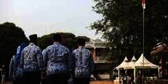 Banyak PNS Gadai SK karena Terlilit Utang dan Kredit, Intip Besaran Gajinya