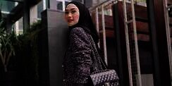Professional Look dengan Blazer, Tengok Gaya Indah Nada Puspita