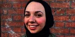 Hijaber Inggris, Nadeine Asbali: Berhijab Tak Perlu Validasi Orang Lain