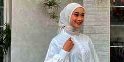 Styling Kerudung Segi Empat Paris Simpel untuk Daily