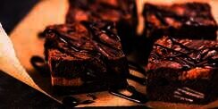 Brownies Panggang Legit, Bikinnya Hanya Pakai 2 Bahan