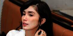 Tengok Style 'Mbak SCBD' Ussy Sulistiawaty, Bisa Jadi Inspirasi ke Kantor