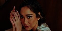 Tampil Beda, Intip Preppy Look ala Bunga Citra Lestari