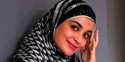Tengok Permainan Warna dan Motif Menarik di Outfit Shireen Sungkar 