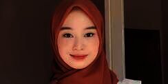 Coba Pakai Hijab Voal Teracotta, Tampilan Wajah Jadi Lebih Cerah 