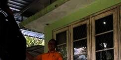 Bikin Baper, Video Ayah Tunggui Putrinya Ujian Universitas