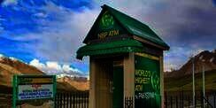 ATM Tertinggi di Dunia Berada di Ketinggian 4.693 Meter di Atas Pegunungan Bersalju, Siapa yang Ambil Uang di Sana?