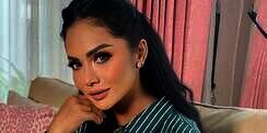 Menilik Tas Krisdayanti Senilai Rp71 Juta Saat Blusukan ke Pasar