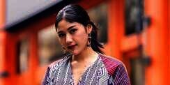 5 Potret Erina Gudono Dinner Bareng Penyanyi Idola Anggun C Sasmi, Sosok Wanita Ini Bikin Salfok