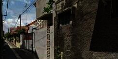 Keren Banget, Rumah di Gang Bogor Berdesain Industrial