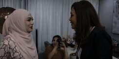 Maia Estianty Syok Lihat Celine Evangelista Berhijab: `Selamanya atau Nggak?`