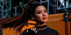 Sosok Ibu Tiara Andini di Foto Keluarga Bikin Pangling, Sampai Dikira Kakak Karena Awet Muda