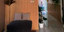 Tutup Dinding Rusak dengan Wall Panel, Jadi Rapi Seperti di Hotel