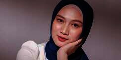 Tampilan Seru Melody Laksani dengan Outer Kimono Full Printing