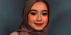 Tutorial Hijab Flowy dengan Pashmina Crinkle 