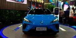 Potret Mobil Gahar MG 4EV yang Bisa Salurkan Listrik ke Perangkat Elektronik