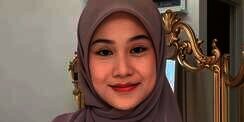 Sweet Look dengan Kerudung Paris Polos, Caranya Mudah Banget
