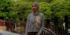 Outfit Santai Dara Arafah Jadi Cewek Bumi, Serba Earth Tone