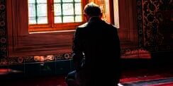 Tradisi Syukuran Haji dan Minta Doa kepada Orang yang Baru Pulang dari Tanah Suci