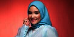 Outfit Memikat Intan Nuraini dengan Touch of Red Feminin 