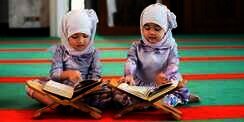 Biasakan Bawa Si Kecil ke Masjid, Niatkan Ajarkan Sholat