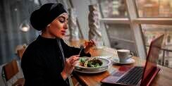 5 Asupan untuk Jaga Kesehatan Sistem Reproduksi Wanita