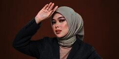 Salah Pakai Produk Alis dan Blush, Cari Tahu Trik Merapikannya