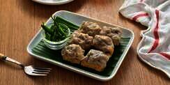 Bikin Tahu Bakso Rumahan, Dagingnya Lebih Terasa