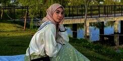 Outfit Korean Sweet Look untuk Hijaber, Tengok Padu Padannya