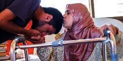 7 Cara Berbakti kepada Orang Tua, serta Dalilnya dalam Al-Quran dan Hadis
