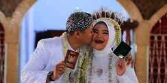 6 Potret Pernikahan Rosa Meldianti, Keponakan Dewi Perssik, dengan Mahar Rp29 Juta