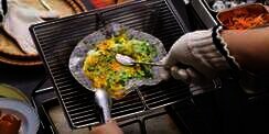 Hanya Ada Telur dan Sayur, Bikin Breakfast Wrap dari Rice Paper