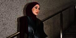 Dramatic Hijab Look dengan Vest Leather, Mau Coba?