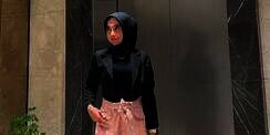 Cargo Pants untuk ke Kantor, Padukan dengan Crop Blazer