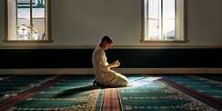 Doa Dijauhkan dari Ilmu Sihir, Bahayanya dapat Merusak Agama dan Akidah