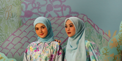 Motif Romantis Pada Outfit, Terinspirasi dari Keindahan Garis Pantai Italia 