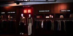 Inspirasi Mix and Match Outfit Klasik untuk Style Kekinian