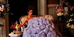 Jennifer Lopez Kenakan Busana Rancangan Desainer Indonesia Monica Ivena